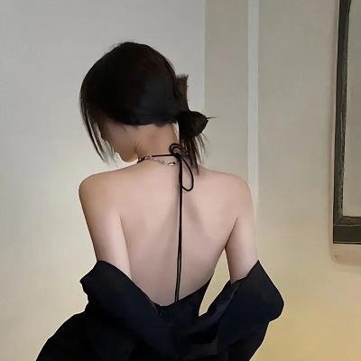 脸庞